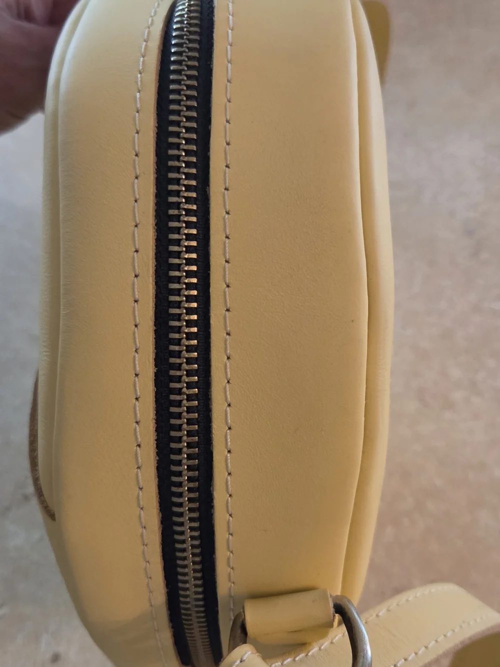 Portland Leather Goods Large Circle Crossbody Buttercream EUC